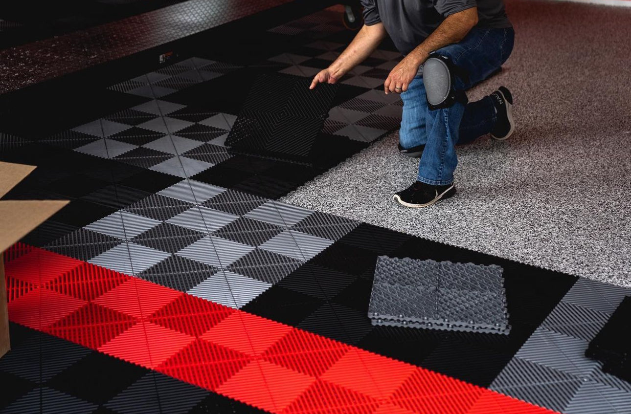 Detail Garage Modular floor Tile Install